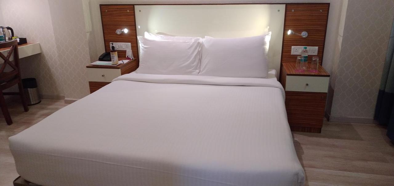 Regenta Inn Indiranagar By Royal Orchid Hotels Бангалор Экстерьер фото